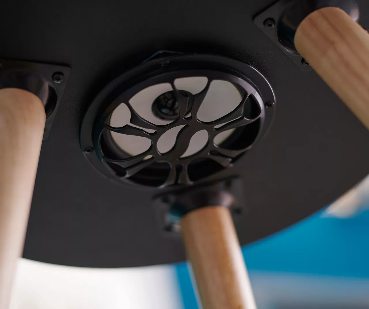 Real Living End Table With Bluetooth Speaker & USB Port 5 Real Living End Table With Bluetooth Speaker & USB Port - Image 5