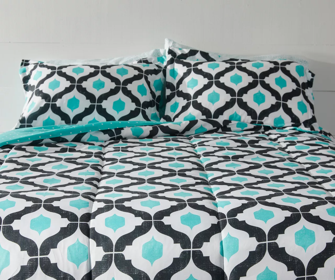 Blue & Black Arabesque Microfiber Twin 6-Piece Bed-in-a-Bag Set 2 Blue & Black Arabesque Microfiber Twin 6-Piece Bed-in-a-Bag Set - Image 2